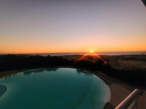 Maravilloso Depto 2D2B en Condominio LagunaMar con Vista Hermosa a la Laguna Estacionamiento y Piscina Servicio HOM